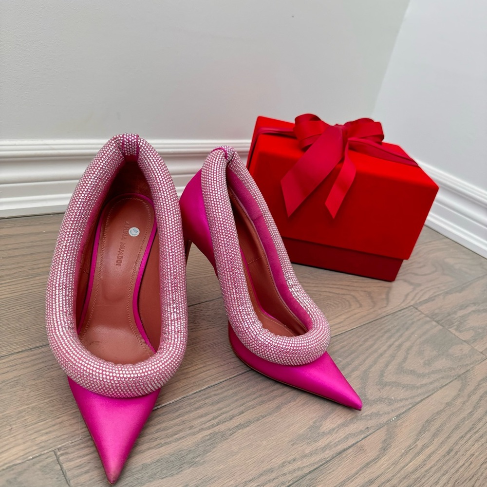 AMINA MUADDI Pink Yoon Crystal Padded Satin Pumps 38.5 Stilleto Pointed Toe NEW